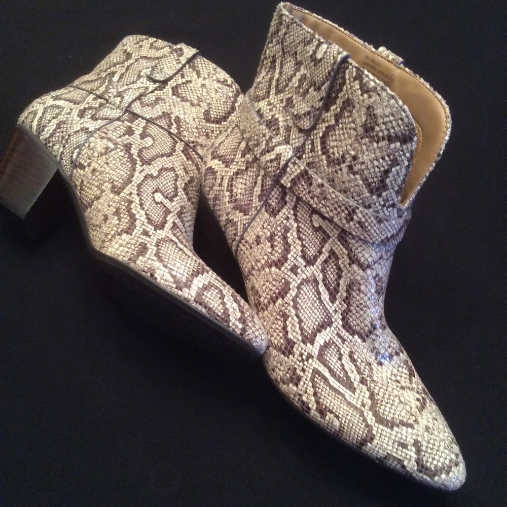 Aerosoles Martha Stewart “Hailee” Booties, Sz 9M